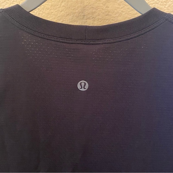 LULULEMON Women Black Swiftly Tech Athletic Long Sleeve Shirt Size 6 - Picture 4 of 5